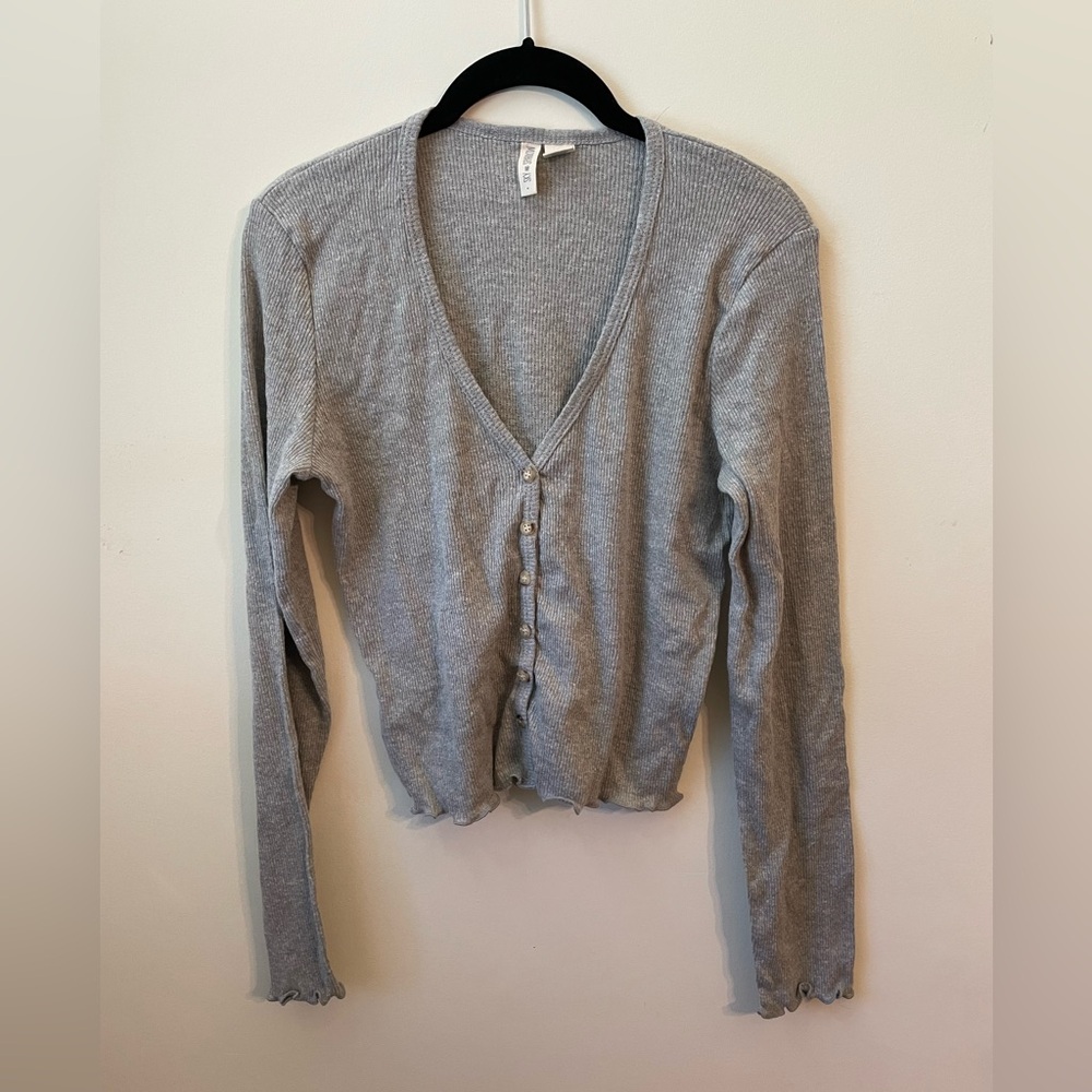 Sky and Sparrow Light Gray Cropped Knit Top
